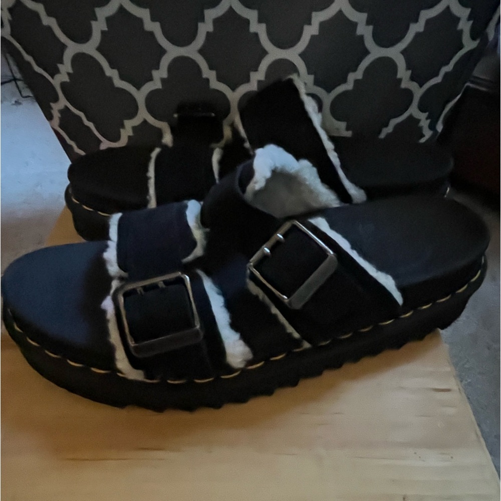 Discontinued Dr. Martens Myles faux shearling lined slide sandals